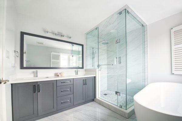 Top astuces pour faire des économies sur votre cabine de douche